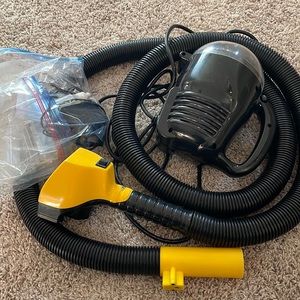 Original Flowbee with attachments and power cord